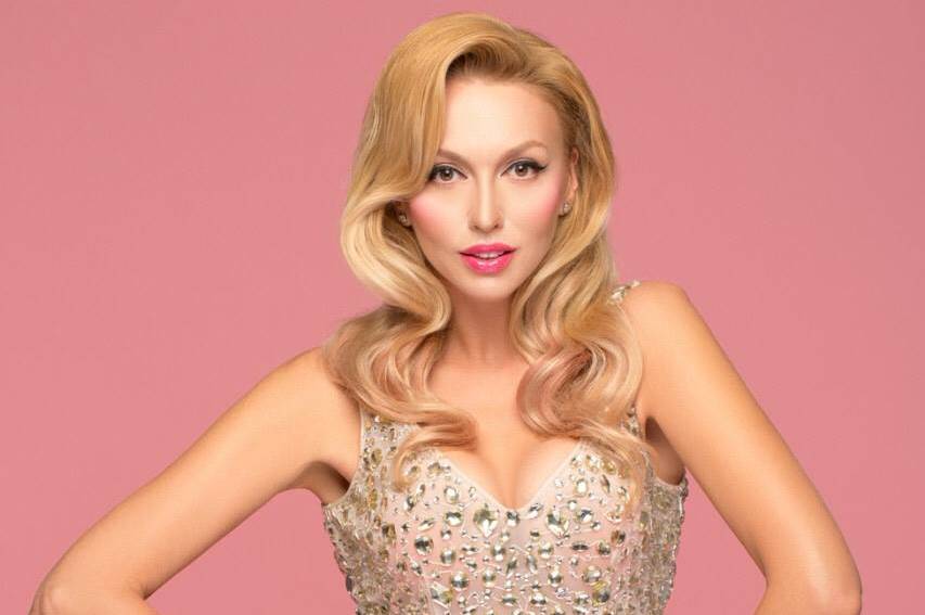 Модная жизнь винничанки Оли Поляковой: повседневные и звездные образы