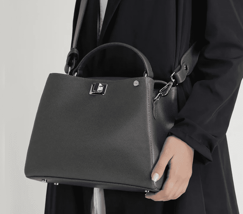 Как винничанкам выбрать женскую сумку и рюкзак