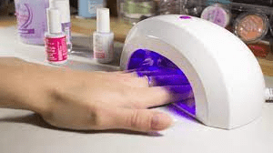 Подробное сравнение UV и LED ламп для маникюра