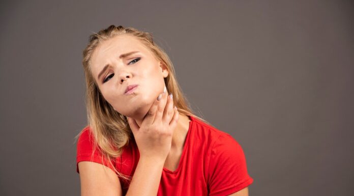 Методы коррекции второго подбородка: процедура или операция?