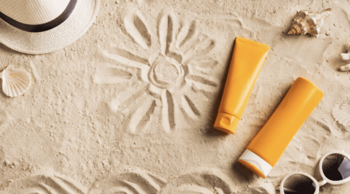 Как выбрать солнцезащитные средства: кремы, лосьоны, спреи