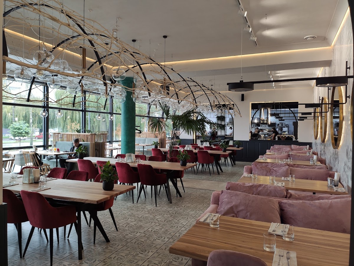 Cherry Lake — Restaurant