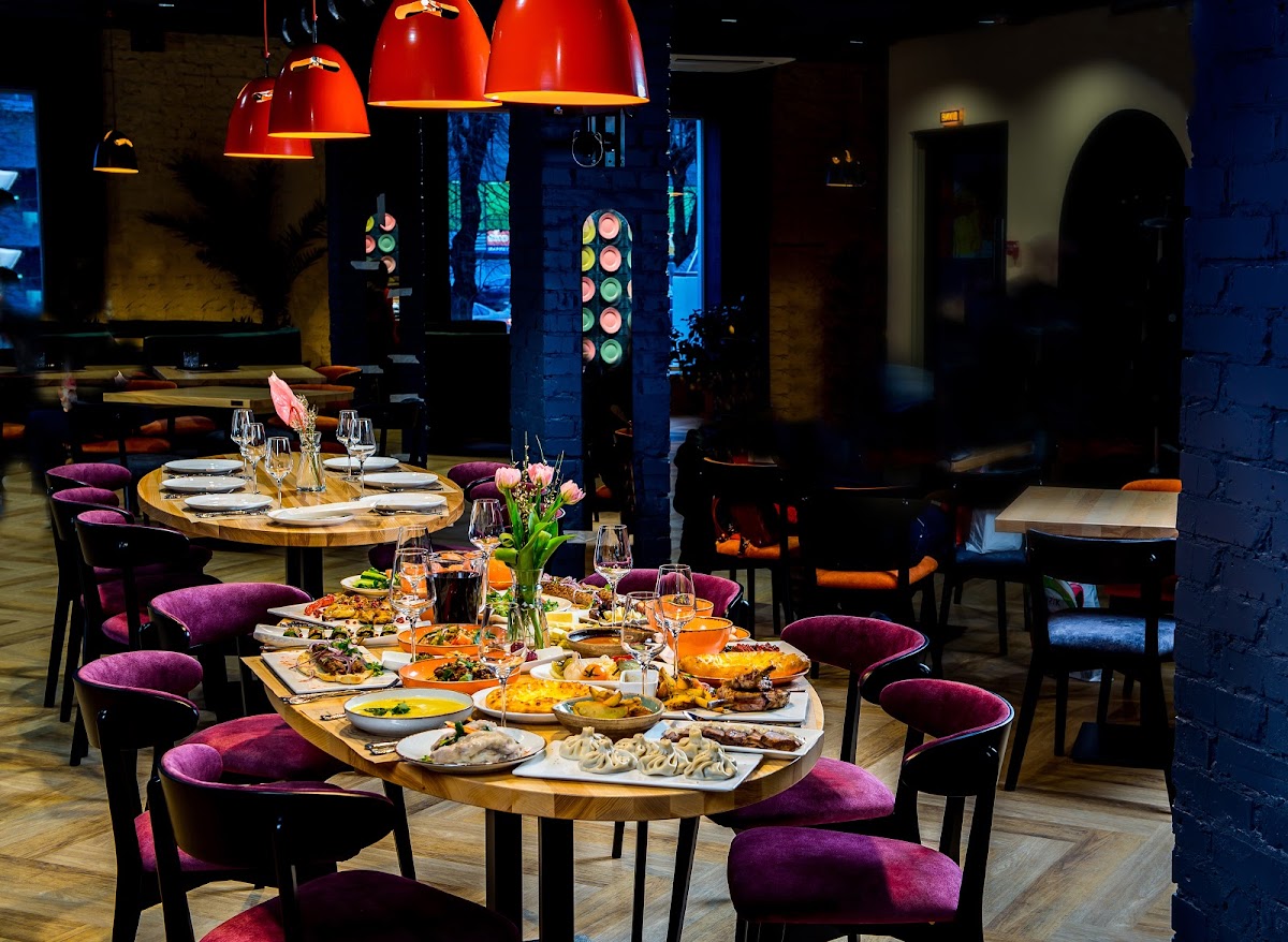 Дебі — Restaurant